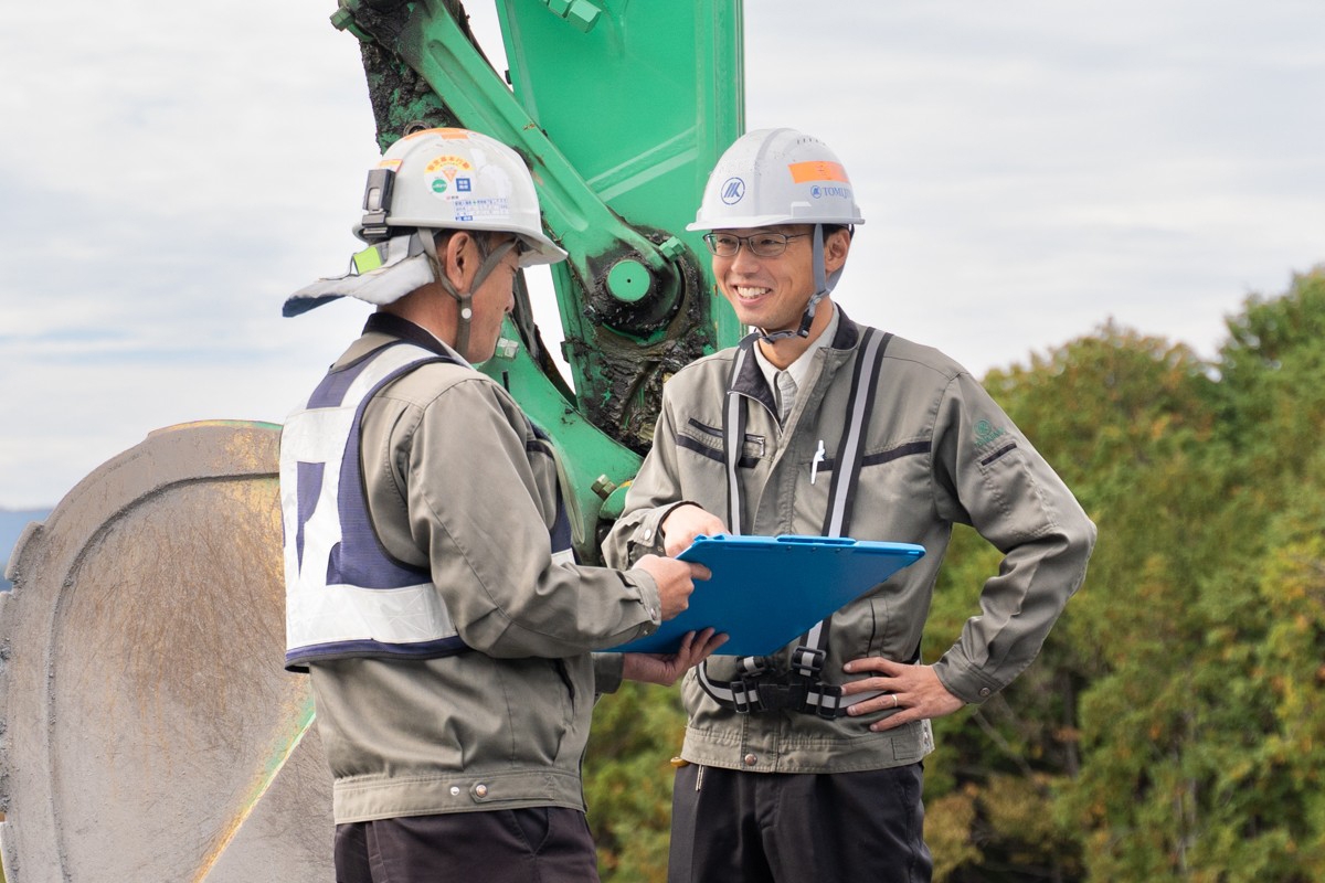 初めて転勤を経験した際、生活面で会社や先輩からどのようなサポートを受けられましたか？