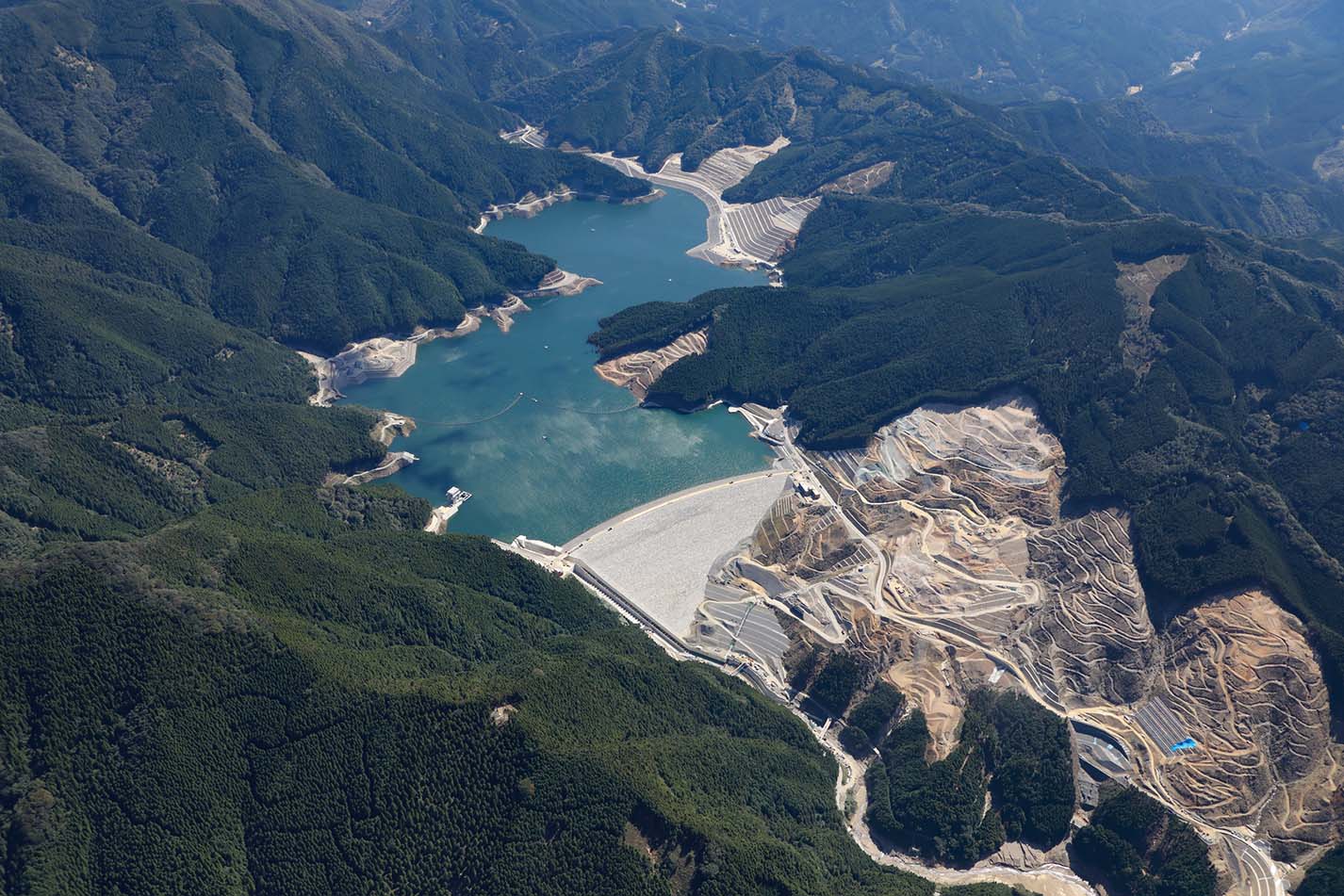 株式会社冨島建設